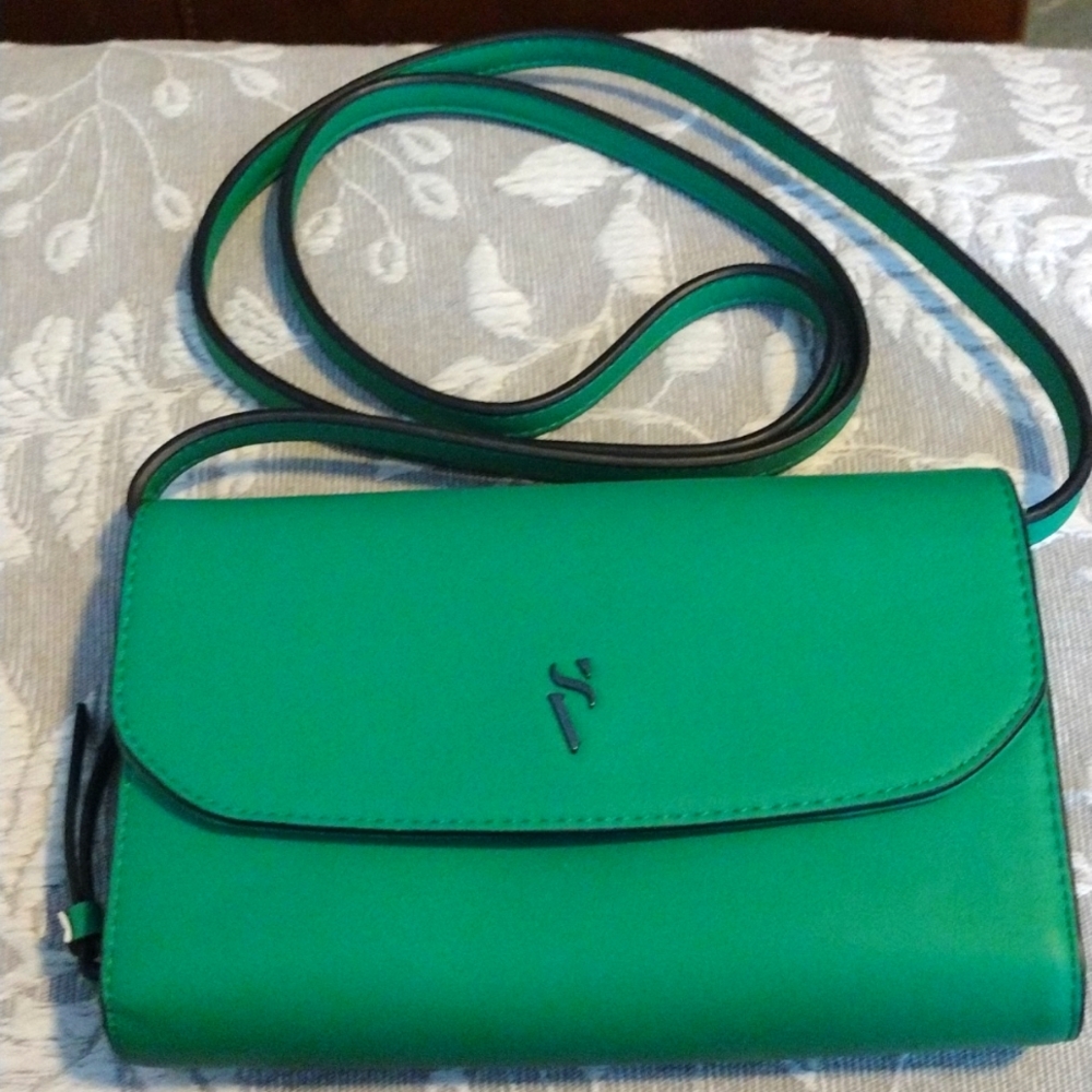 Simply Vera Vera Wang Green Crossbody Clutch